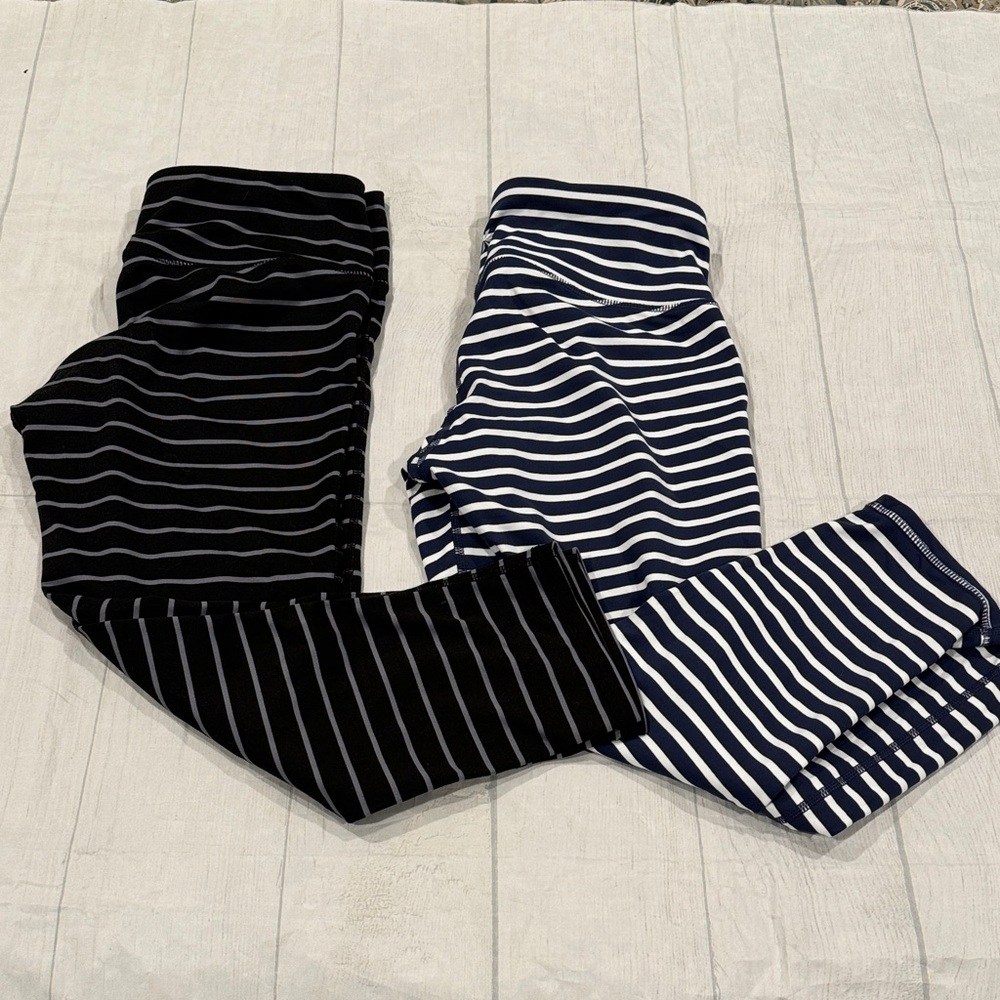 Athleta TWO EUC Small Striped Crop